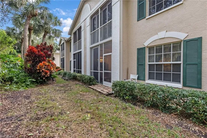 859 Tanbark Dr # 104, Naples Fl 34108
