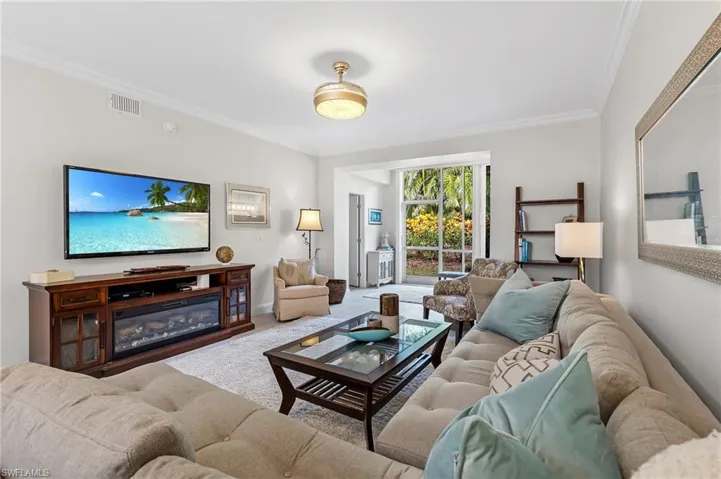 859 Tanbark Dr # 104, Naples Fl 34108