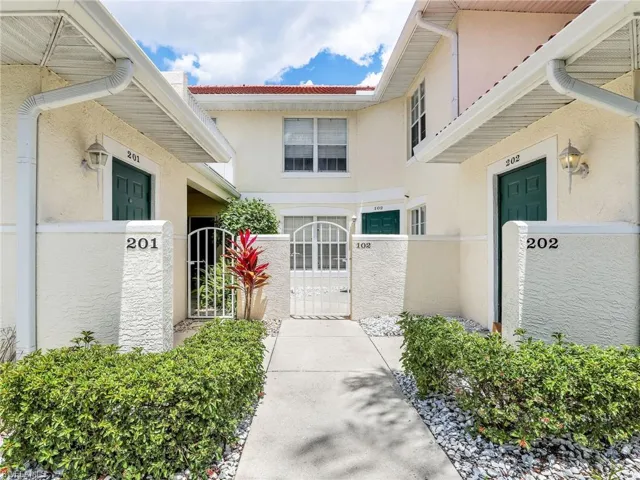 4970  Deerfield  WAY, Naples, FL 34110