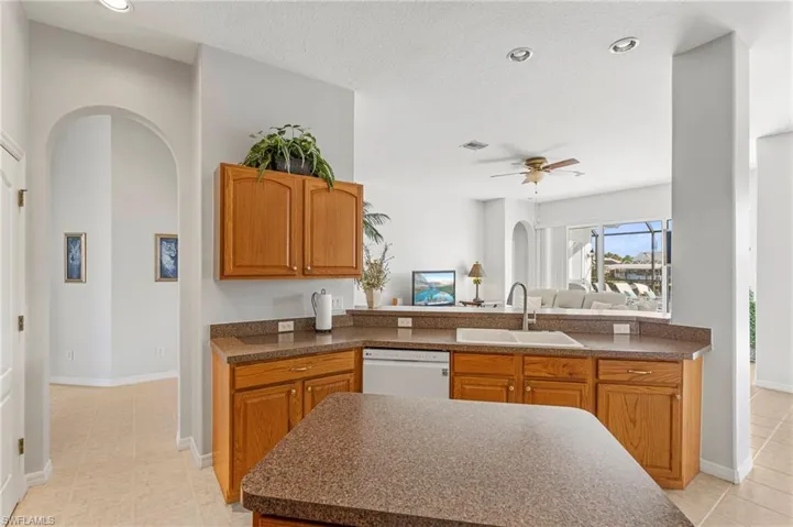 5307 Sw 25th Pl, Cape Coral, Florida 33914