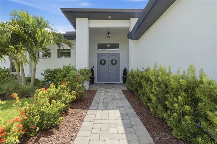 3302 Nw 18th St, Cape Coral, Florida 33993