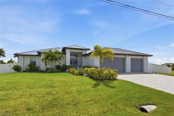 3302 Nw 18th St, Cape Coral, Florida 33993