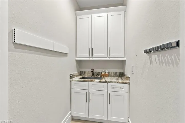 3302 Nw 18th St, Cape Coral, Florida 33993