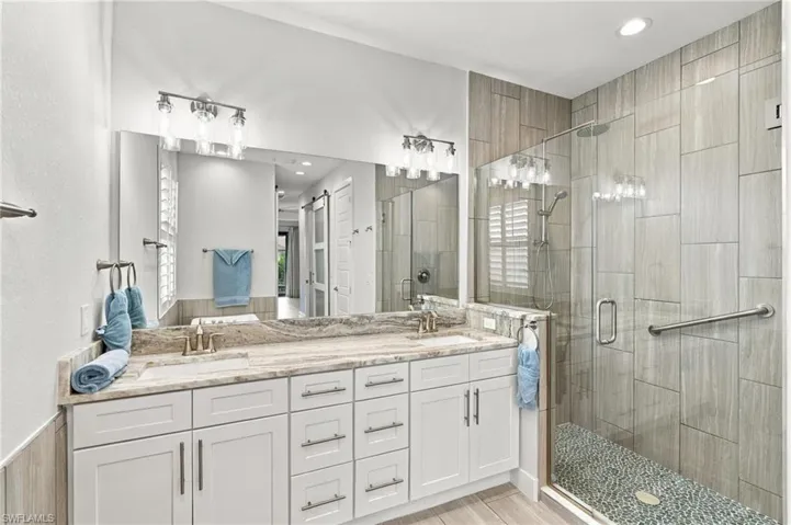3302 Nw 18th St, Cape Coral, Florida 33993