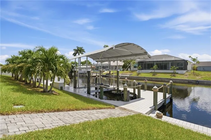 3302 Nw 18th St, Cape Coral, Florida 33993