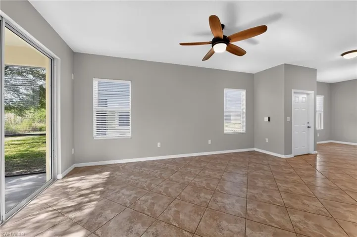 1717 Trailwater St, Ruskin, Florida 33570