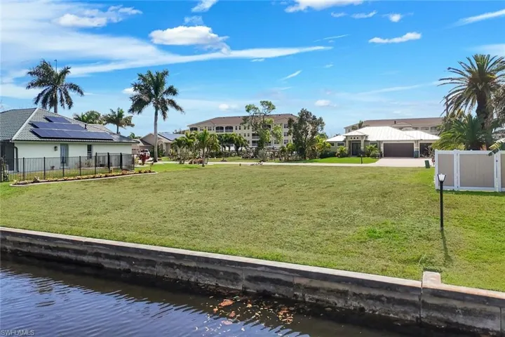 2005  Ottersrest  LN, Cape Coral, FL 33990