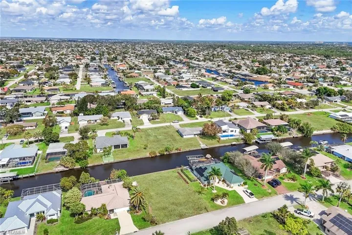 2005  Ottersrest  LN, Cape Coral, FL 33990