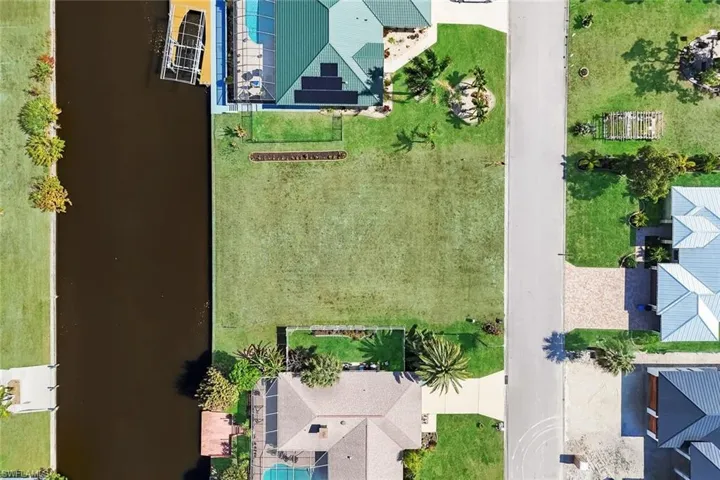 2005  Ottersrest  LN, Cape Coral, FL 33990