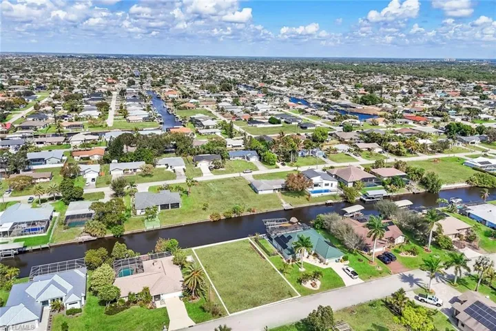 2005  Ottersrest  LN, Cape Coral, FL 33990