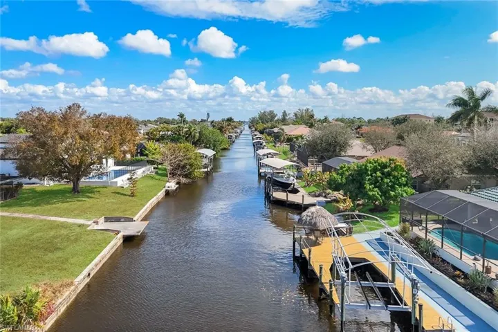 2005  Ottersrest  LN, Cape Coral, FL 33990