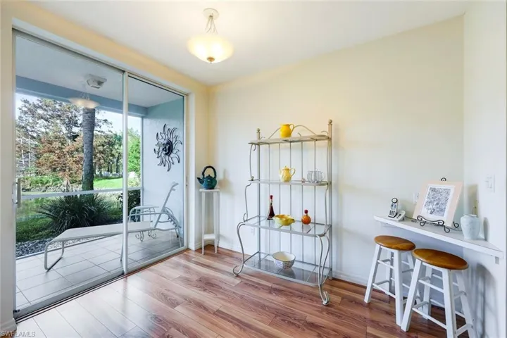 Slider doors from morning room to lanai