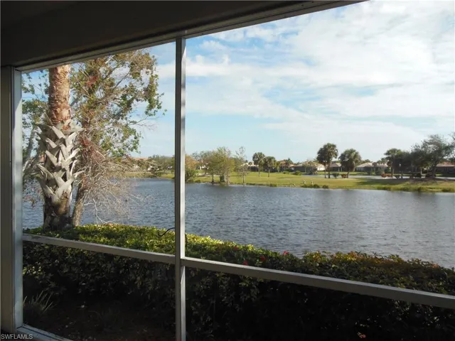 SPACIOUS SCREENED LANAI