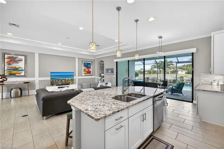 11910  White Stone  DR, Fort Myers, FL 33913