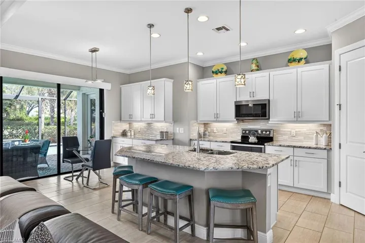 11910  White Stone  DR, Fort Myers, FL 33913