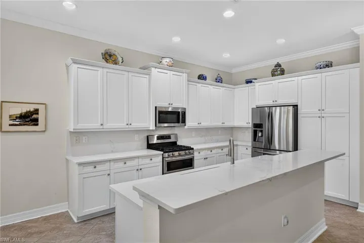 3804 Columbia Ct, Naples, Florida 34119
