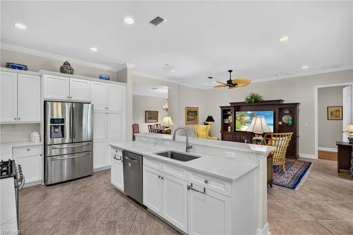 3804 Columbia Ct, Naples, Florida 34119