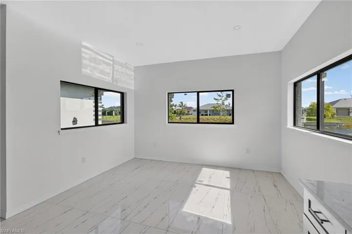 614 Nw 9th St, Cape Coral, Florida 33993