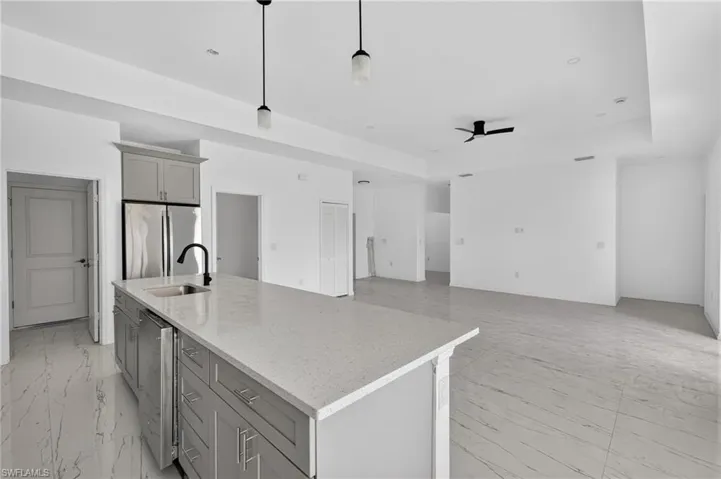 614 Nw 9th St, Cape Coral, Florida 33993