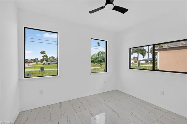 614 Nw 9th St, Cape Coral, Florida 33993