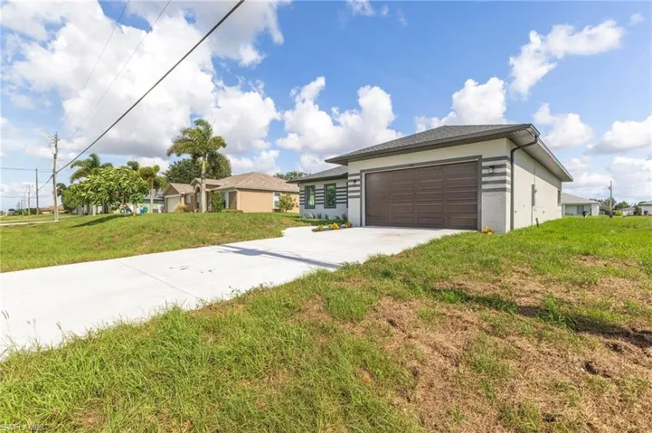 614 Nw 9th St, Cape Coral, Florida 33993