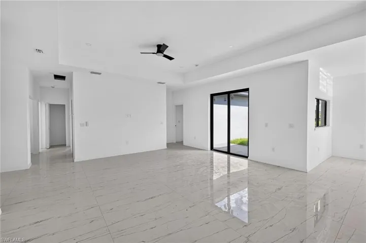 614 Nw 9th St, Cape Coral, Florida 33993