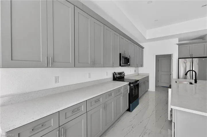 614 Nw 9th St, Cape Coral, Florida 33993