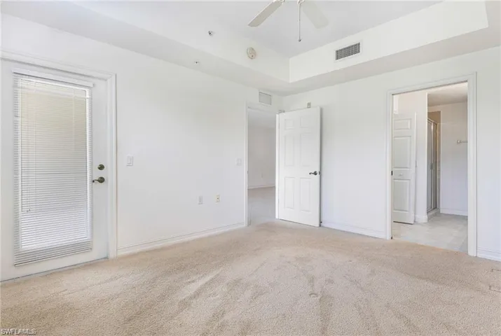 Large Master Bedroom with Privacy Door to the Lanai.
