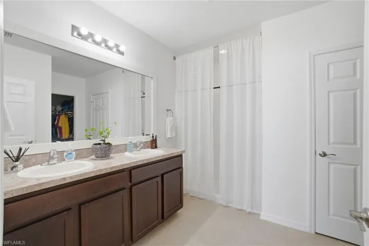 3422 Cancun Ct, Cape Coral, Florida 33909