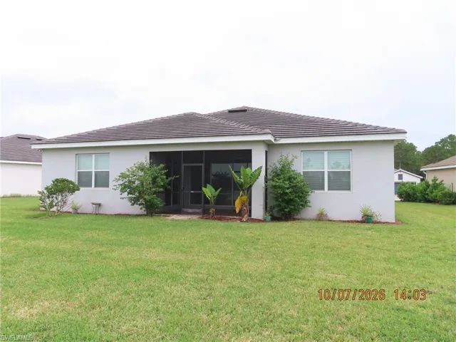 17401 Walnut Run Dr, Alva, Florida 33920