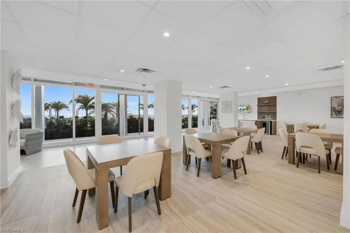 3443 Gulf Shore Blvd N # 801, Naples, Florida 34103
