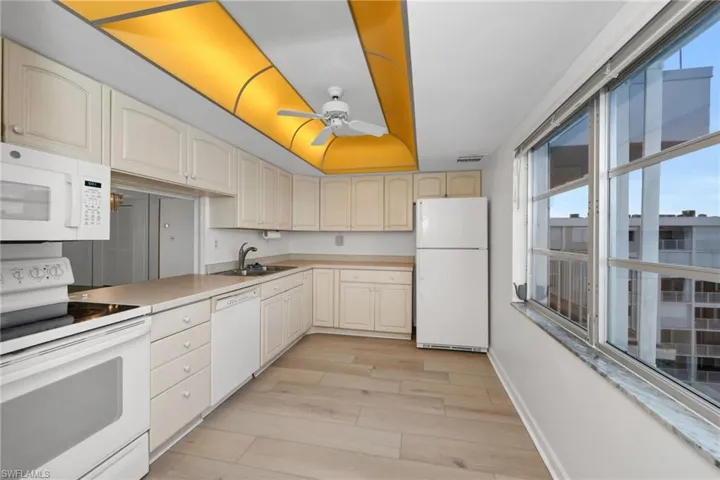 3443 Gulf Shore Blvd N # 801, Naples, Florida 34103