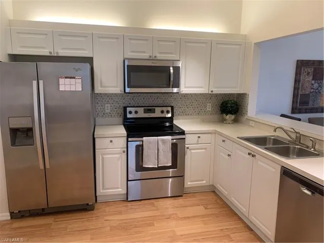 230 Robin Hood Cir 102, Naples, Florida 34104