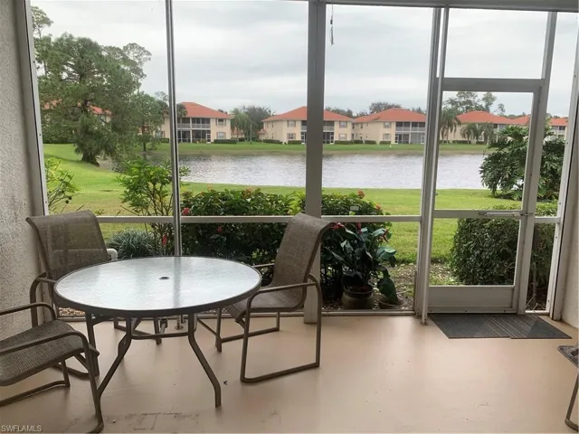 230 Robin Hood Cir 102, Naples, Florida 34104