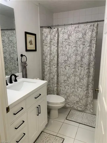 230 Robin Hood Cir 102, Naples, Florida 34104