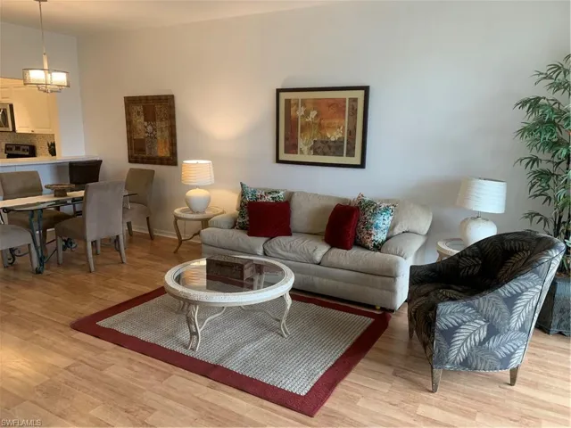 230 Robin Hood Cir 102, Naples, Florida 34104