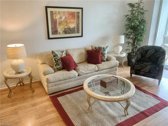 230 Robin Hood Cir 102, Naples, Florida 34104