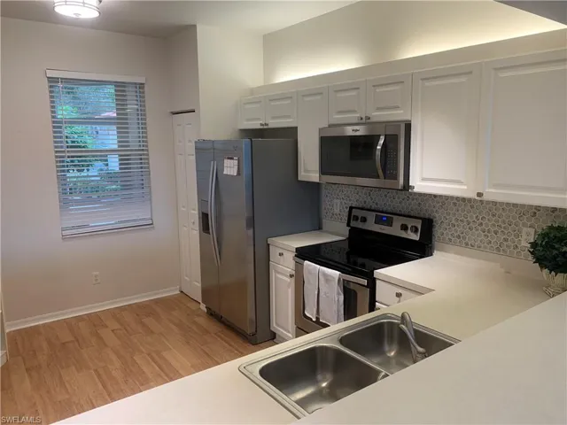 230 Robin Hood Cir 102, Naples, Florida 34104