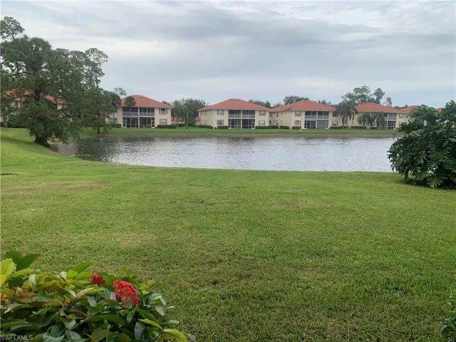 230 Robin Hood Cir 102, Naples, Florida 34104
