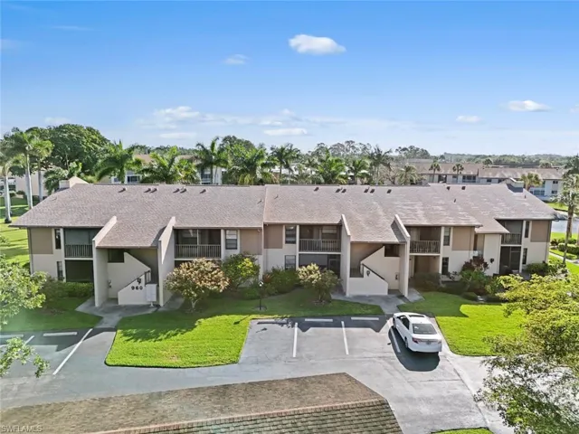 960 Palm View Dr # 111, Naples, Florida 34110
