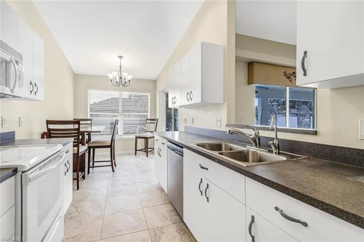 2714 SW 8th CT, CAPE CORAL FL 33914