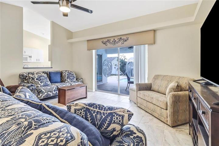 2714 SW 8th CT, CAPE CORAL FL 33914