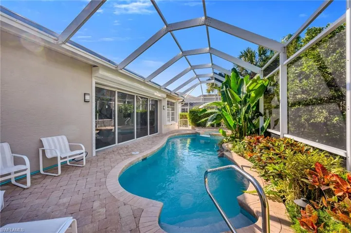 Tropical paradise awaits!
