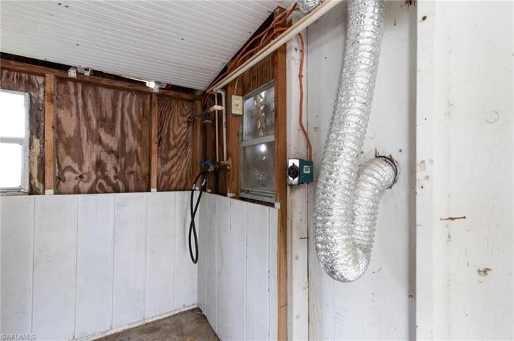 Laundry room-in carport