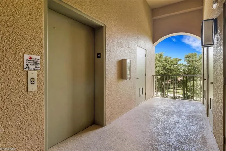 3830 Sawgrass Way 2944, Naples, Florida 34112