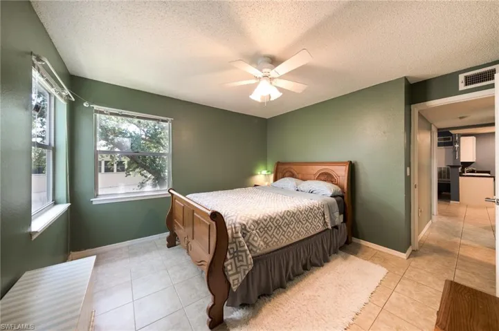 Guest Bedroom #1