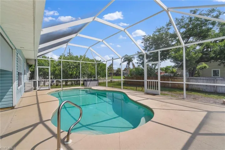 18201  Huckleberry  RD, Fort Myers, FL 33967
