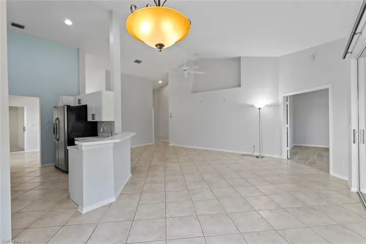 5350  Andover  DR, Naples, FL 34110