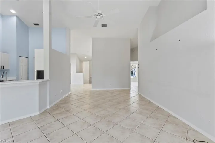 5350  Andover  DR, Naples, FL 34110