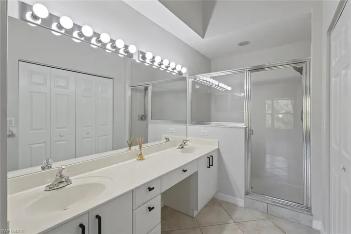 5350  Andover  DR, Naples, FL 34110